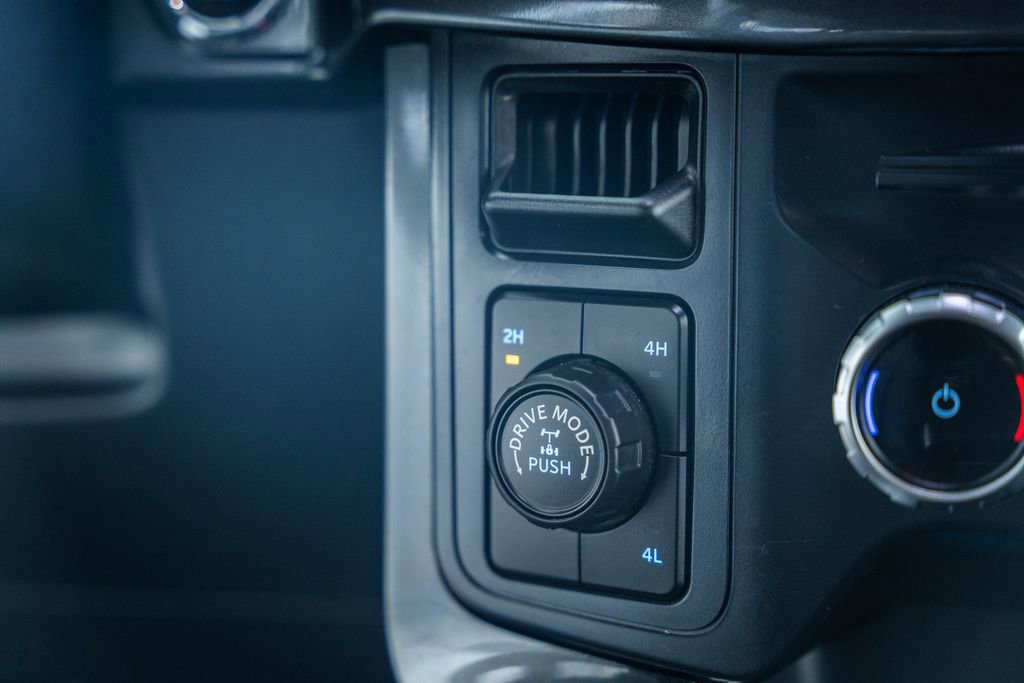 Certified 2022 Ford F150 XLT w/ Equipment Group 302A High image 29