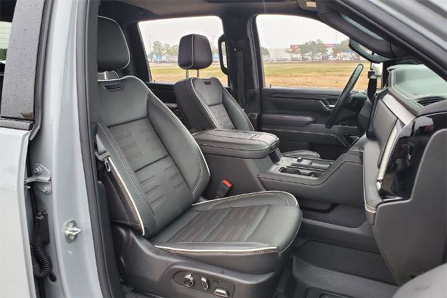 Used 2024 GMC Sierra 2500 AT4X image 17