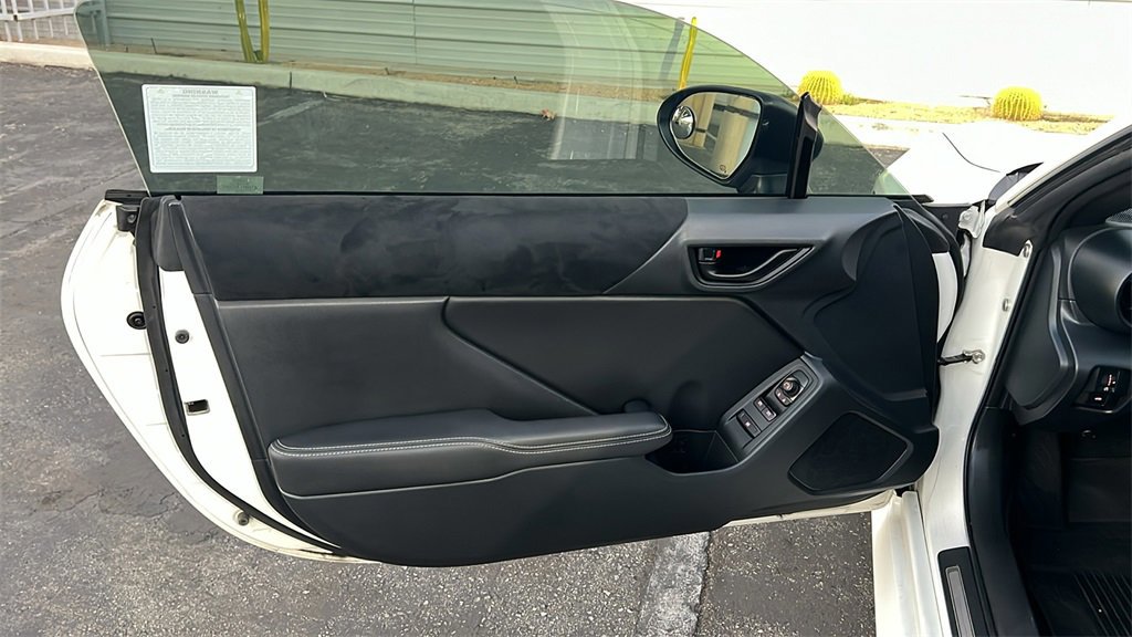 Used 2022 Toyota GR86 Premium image 8