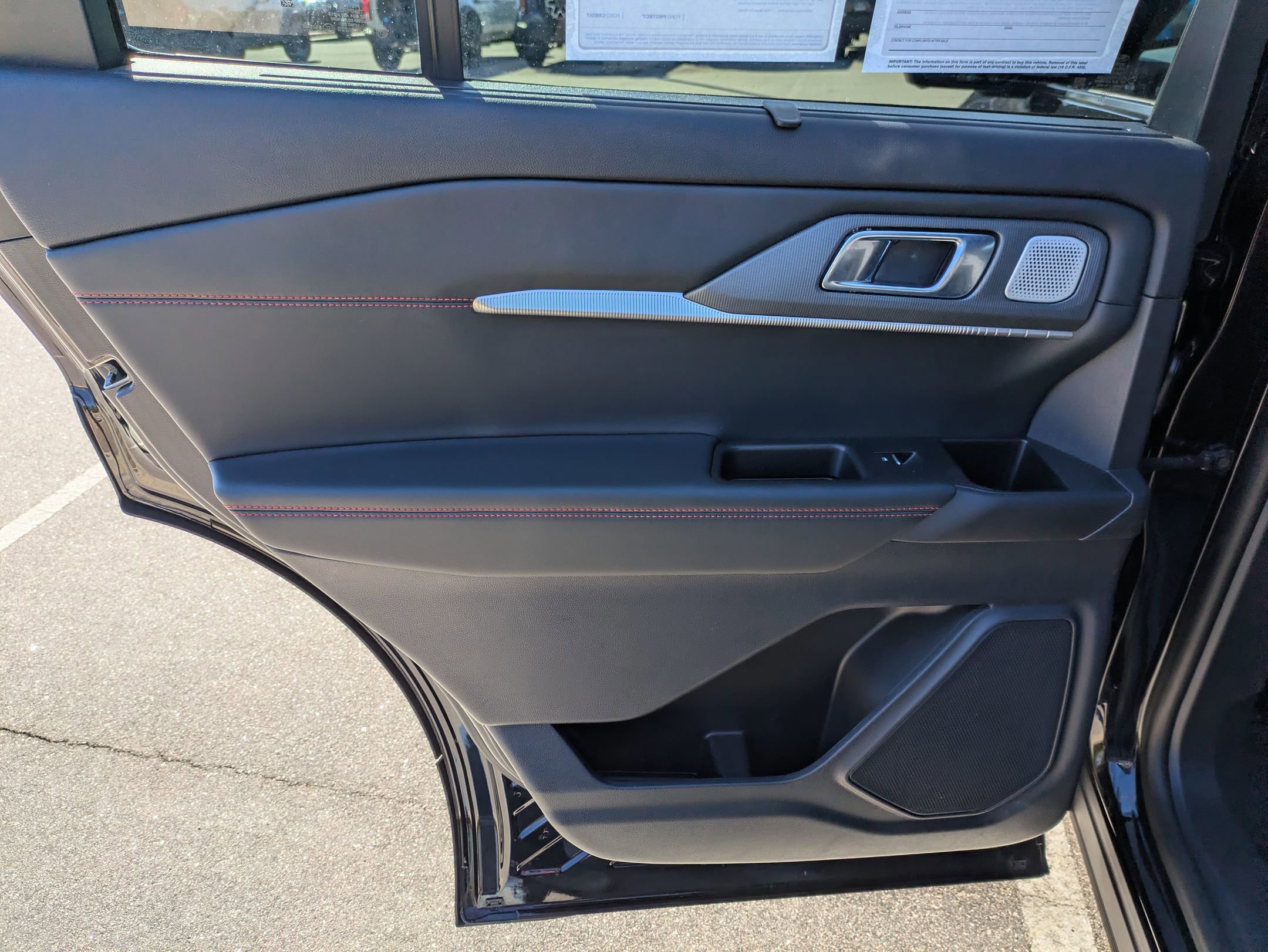 Certified 2025 Ford Explorer ST image 31