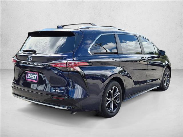 Used 2025 Toyota Sienna Platinum AWD/4WD image 5