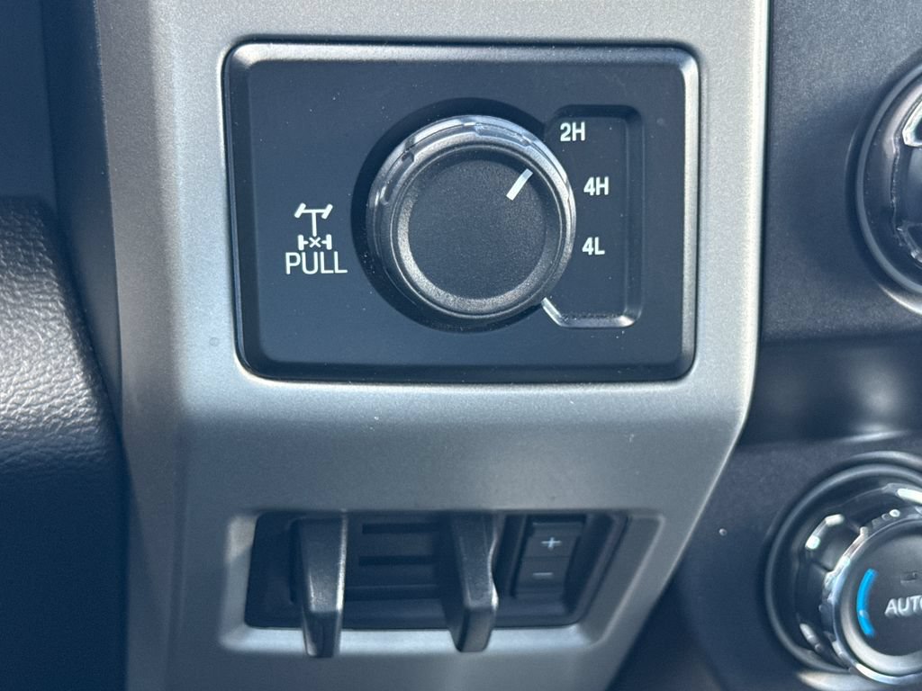 Certified 2020 Ford F250 Lariat w/ Lariat Value Package AWD/4WD image 24
