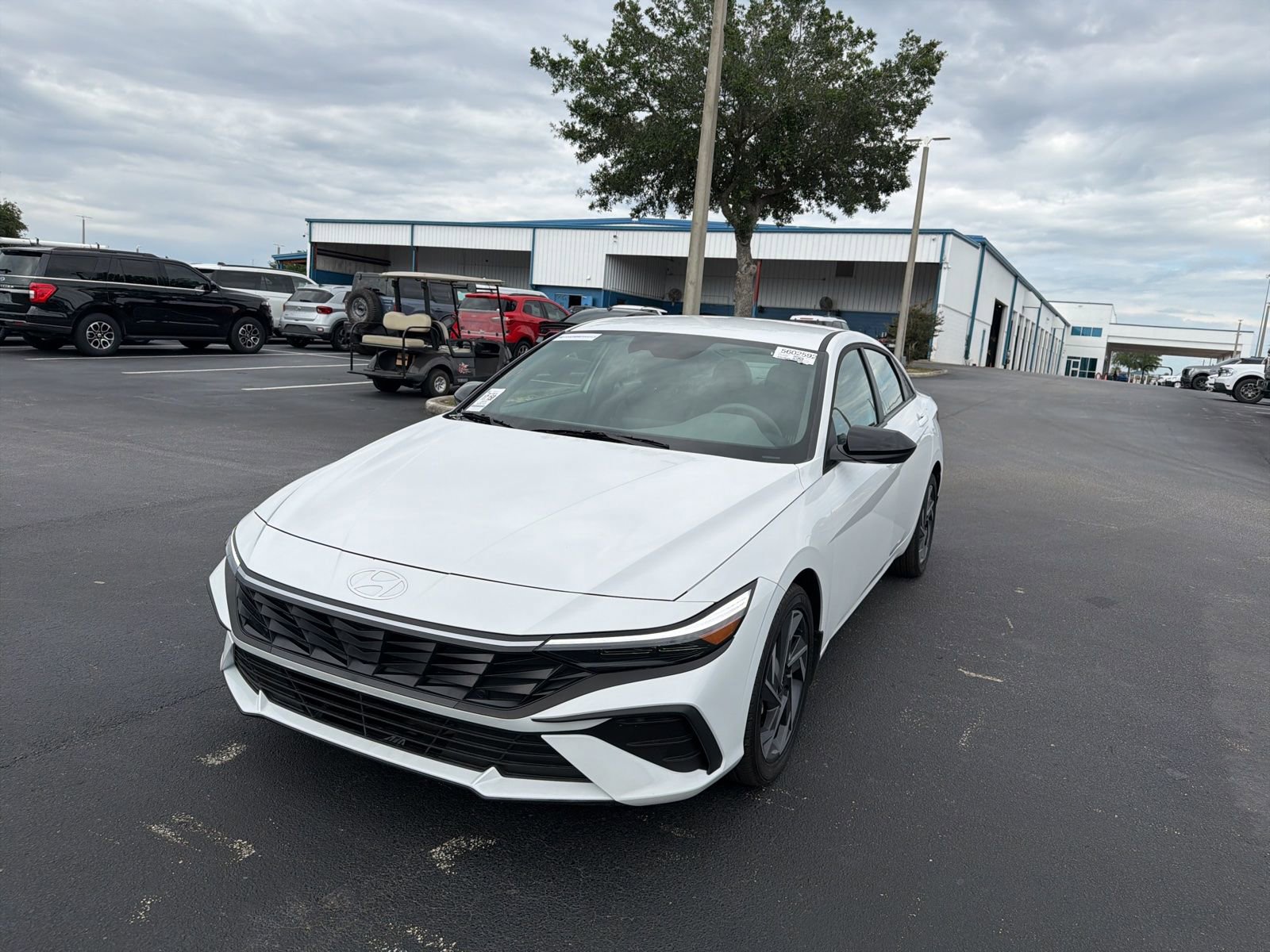 Used 2025 Hyundai Elantra Sport w/ Cargo Package FWD image 18