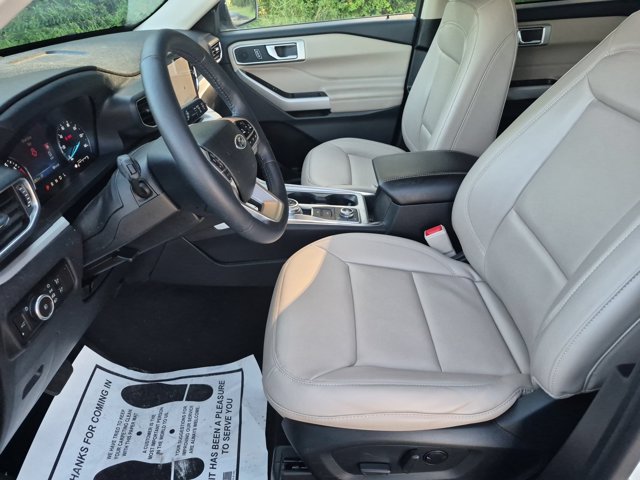 Certified 2023 Ford Explorer XLT w/ Equipment Group 202A AWD/4WD image 16