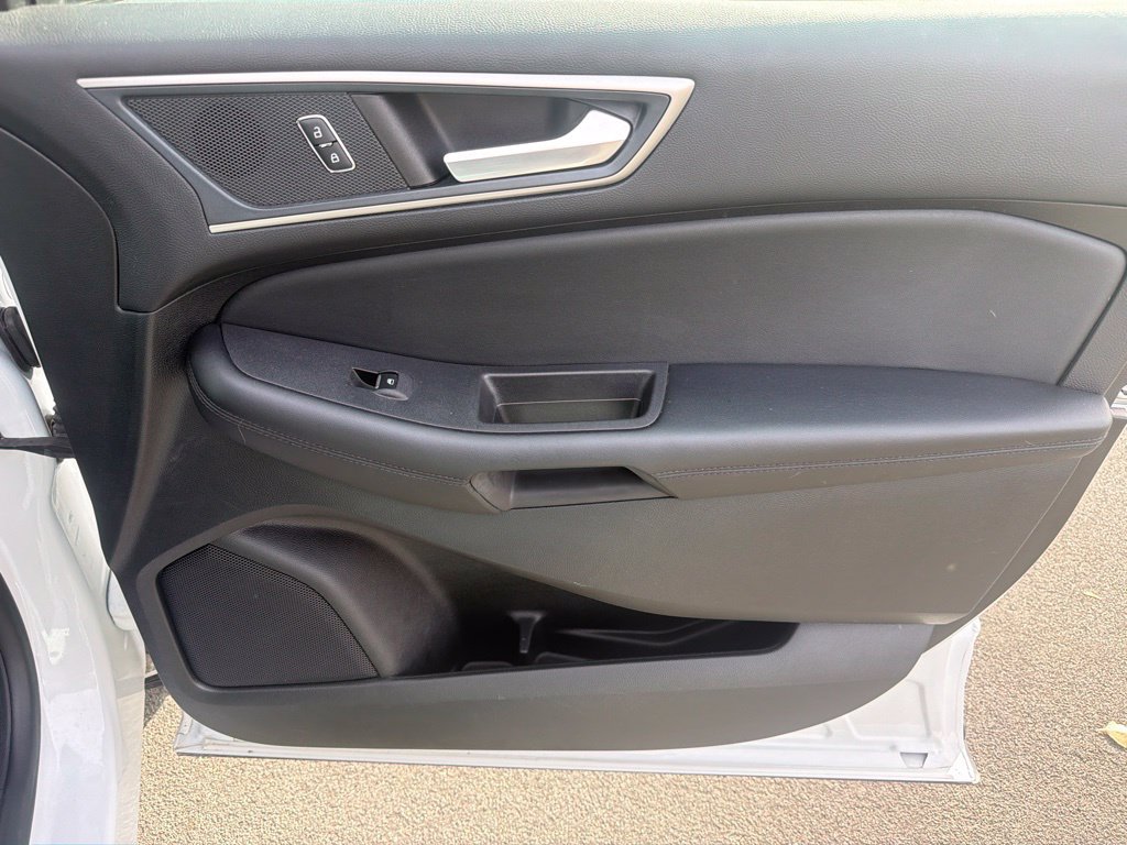 Certified 2024 Ford Edge SEL w/ Convenience Package AWD/4WD image 9