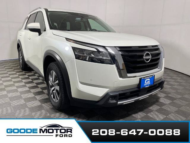 Used 2022 Nissan Pathfinder SL w/ Cargo Package AWD/4WD image 2
