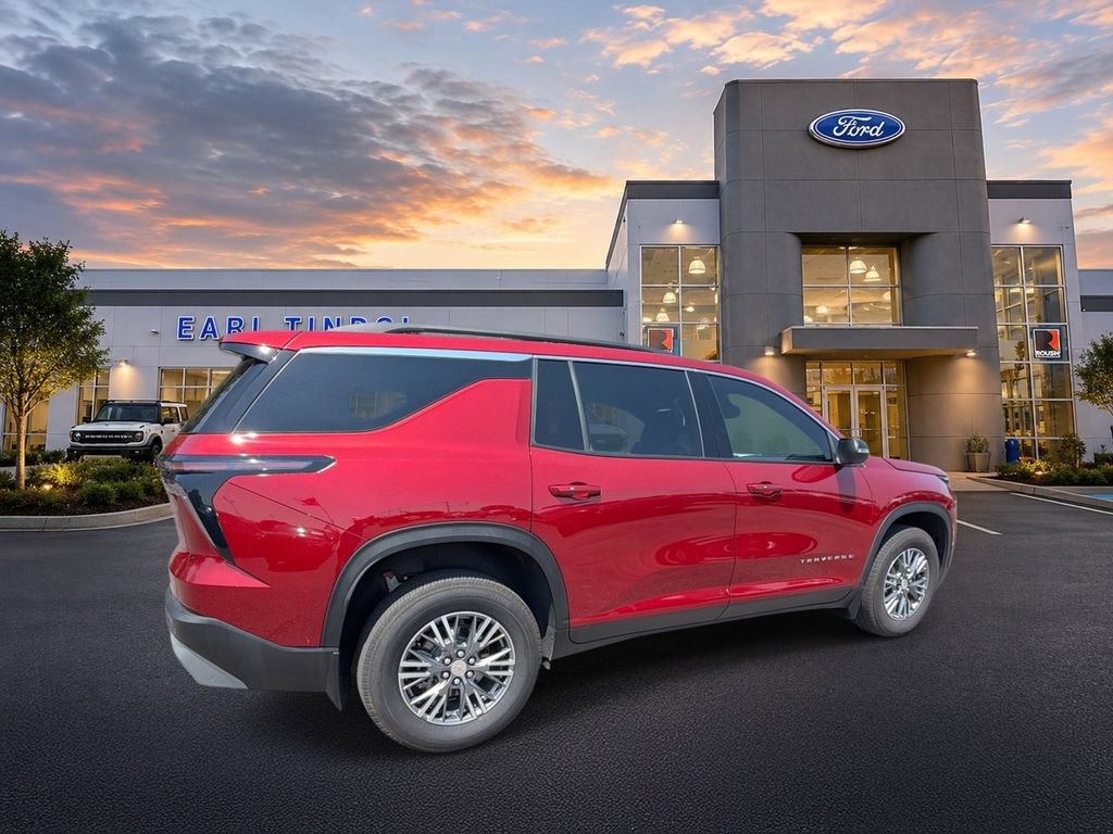 Used 2026 Chevrolet Traverse LT FWD image 8