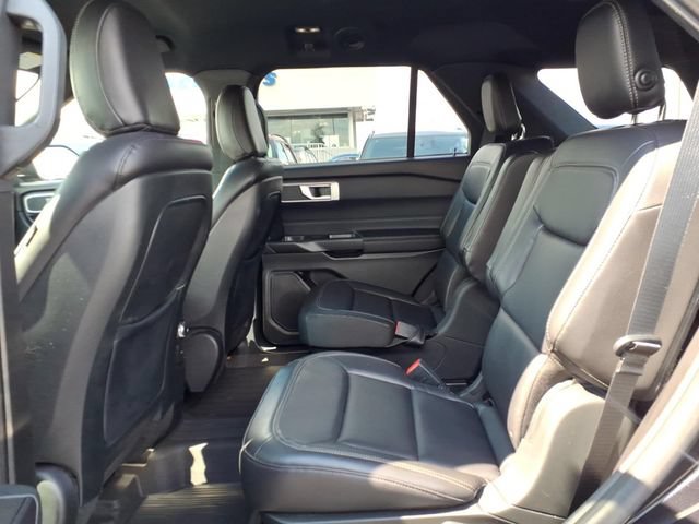 Certified 2020 Ford Explorer XLT w/ Equipment Group 202A AWD/4WD image 11