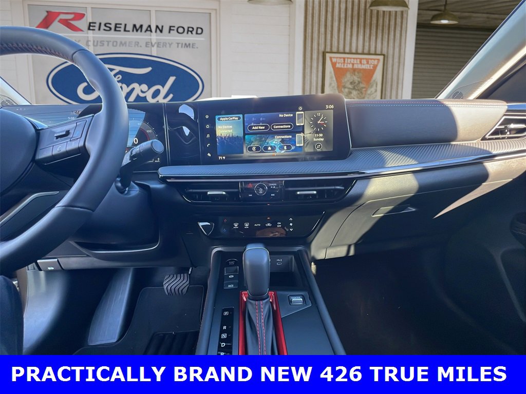 Used 2025 Nissan Kicks SR image 18