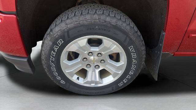 Used 2018 Chevrolet Silverado 1500 LT w/ All Star Edition AWD/4WD image 18