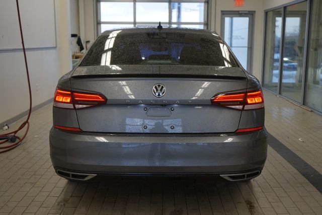 Used 2021 Volkswagen Passat 2.0T R-Line image 12