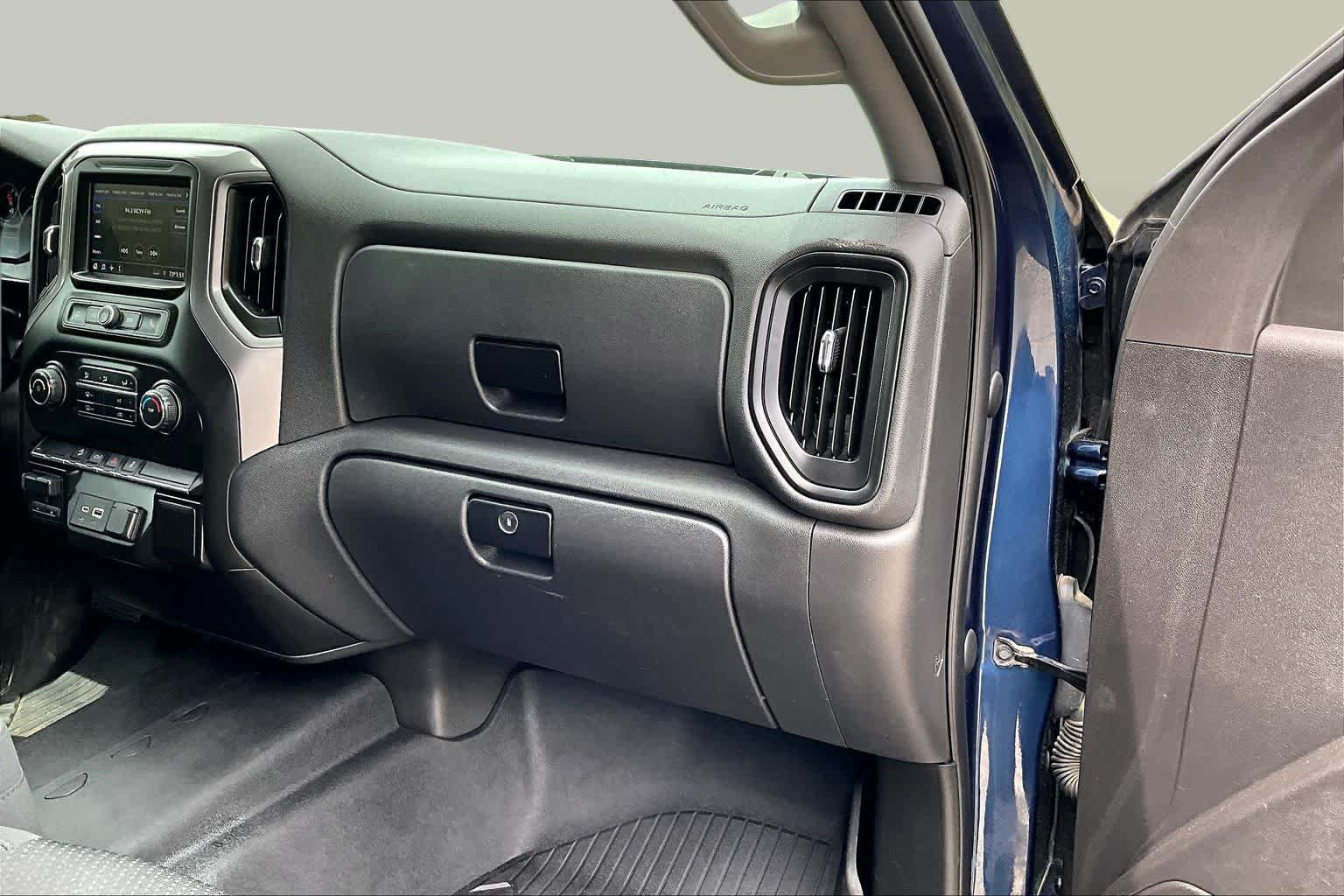 Used 2021 Chevrolet Silverado 1500 Custom Trail Boss AWD/4WD image 19
