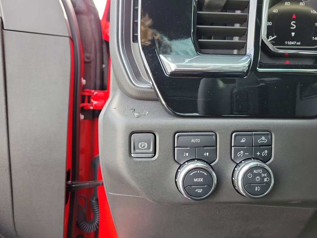 Used 2025 GMC Sierra 1500 Elevation w/ Preferred Package image 21