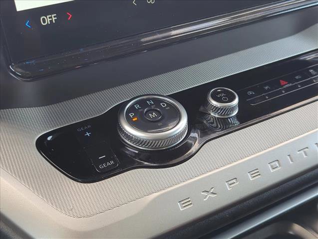 Certified 2025 Ford Expedition Active RWD image 15