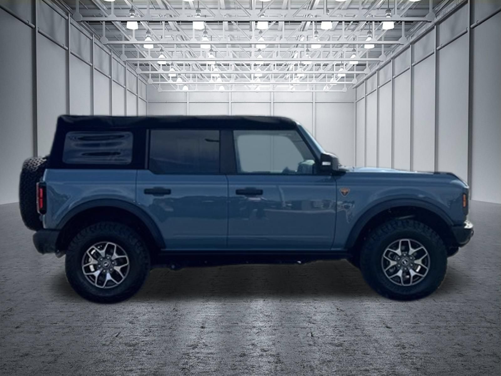 Certified 2023 Ford Bronco Badlands AWD/4WD image 5