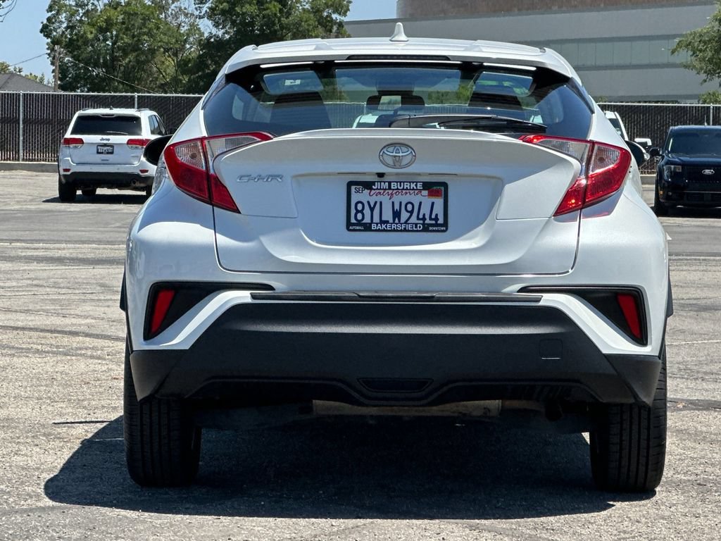 Used 2021 Toyota C-HR LE FWD image 4