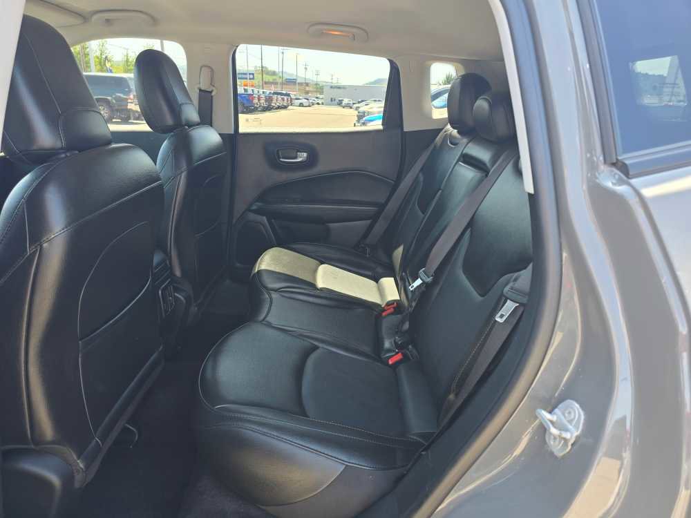 Used 2021 Jeep Compass Limited AWD/4WD image 16