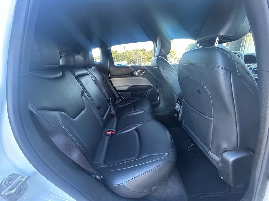 Used 2024 Jeep Compass Limited image 30