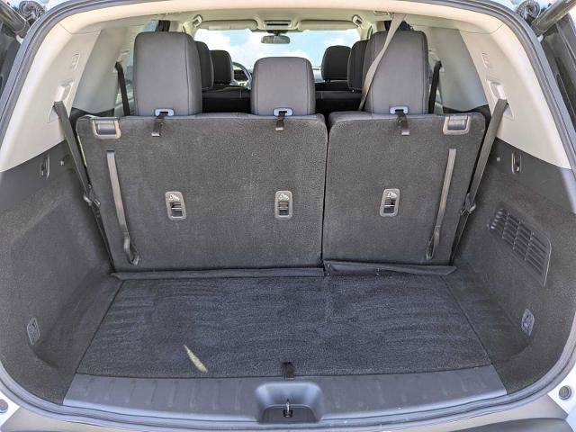 Used 2025 Nissan Pathfinder SV image 40