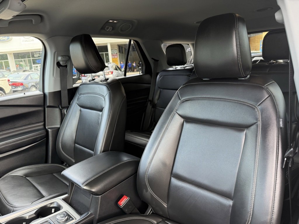 Certified 2022 Ford Explorer XLT w/ Equipment Group 202A image 22