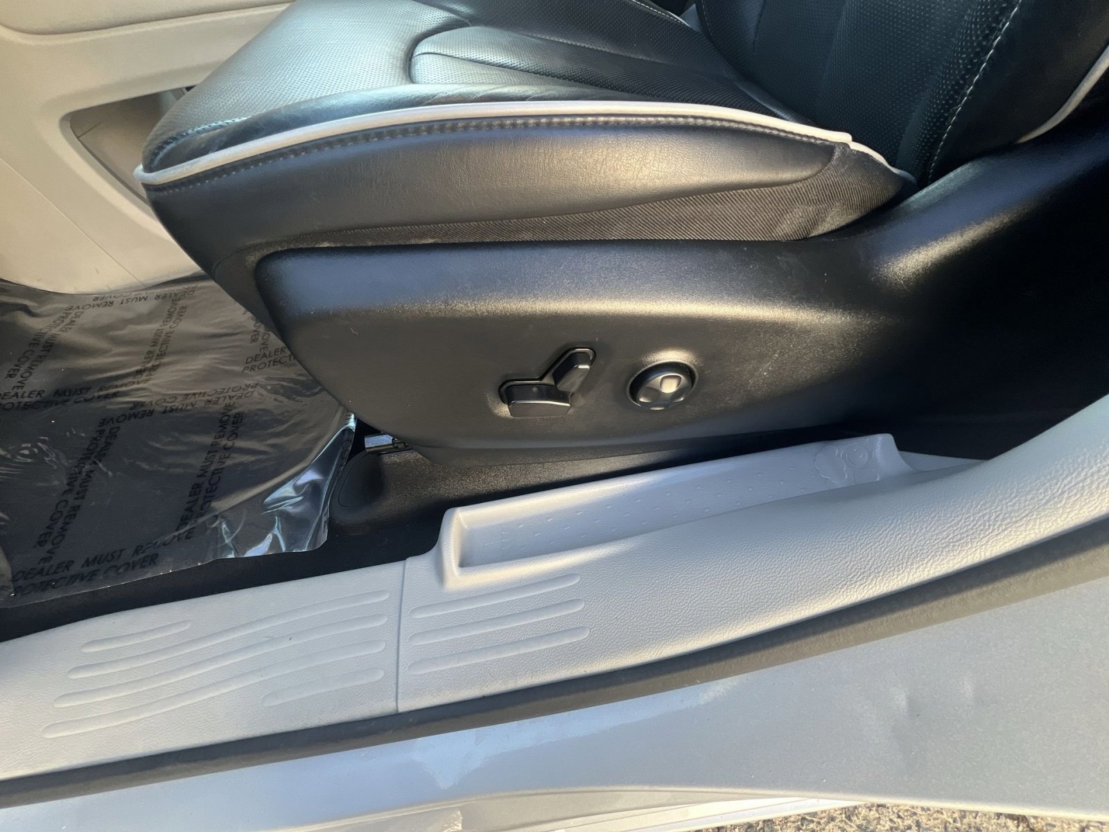 Used 2023 Chrysler Pacifica Limited image 14