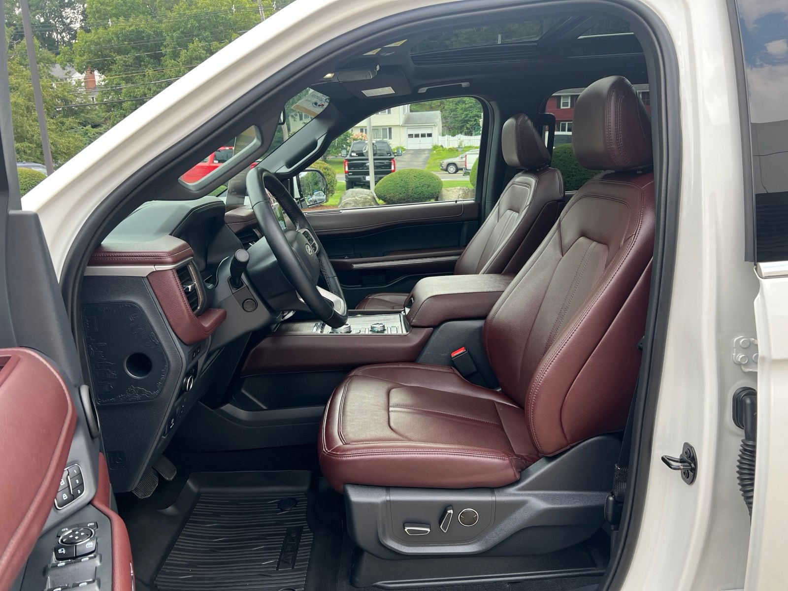 Certified 2024 Ford Expedition Limited AWD/4WD image 21