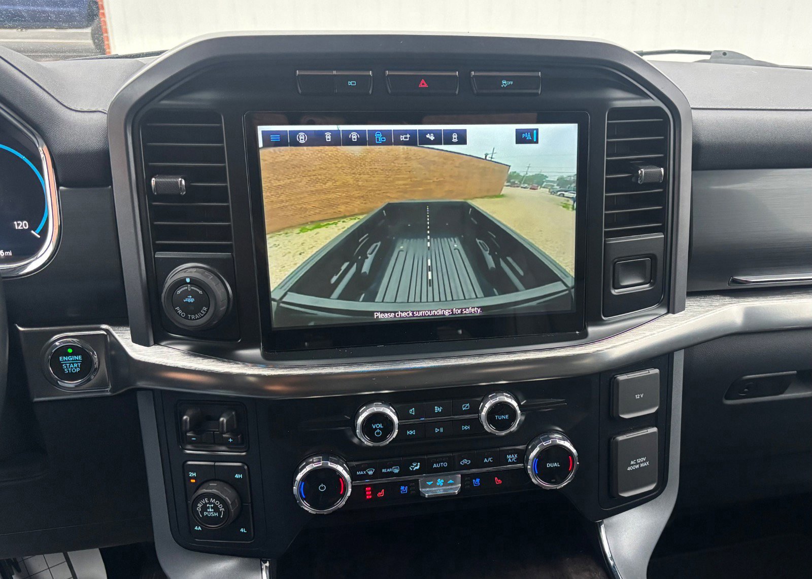 Certified 2022 Ford F150 Lariat image 40