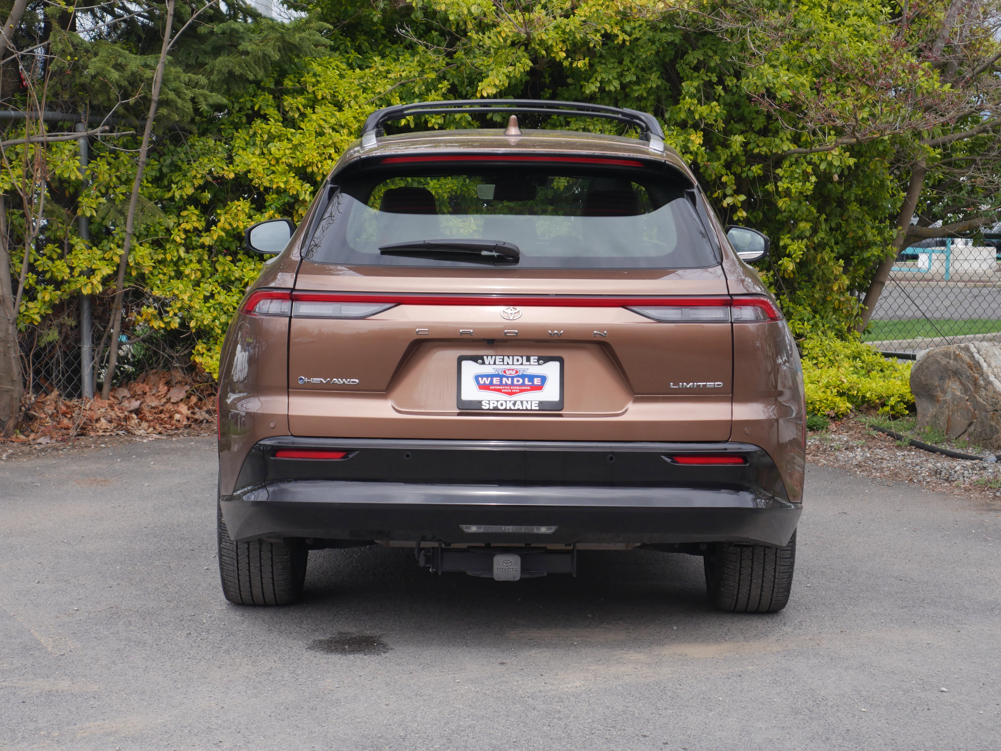 Used 2025 Toyota Crown Signia w/ Advanced Technology Package image 25