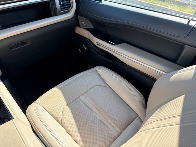 Certified 2024 Ford Expedition Limited AWD/4WD image 15