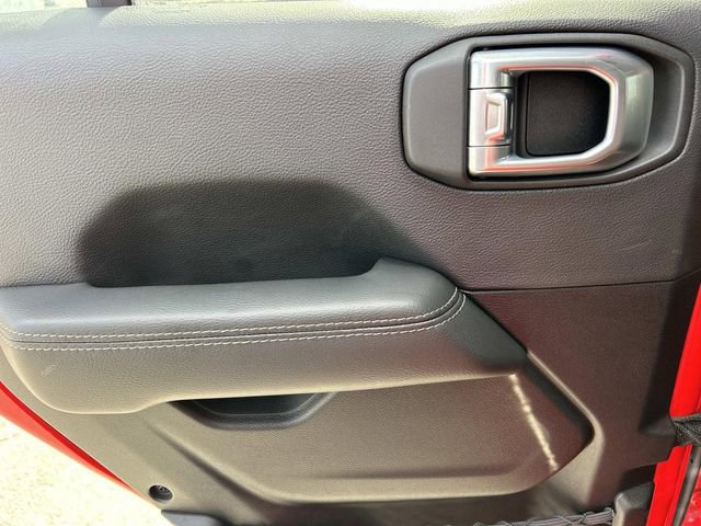 Used 2023 Jeep Wrangler Rubicon w/ Cold Weather Group image 18