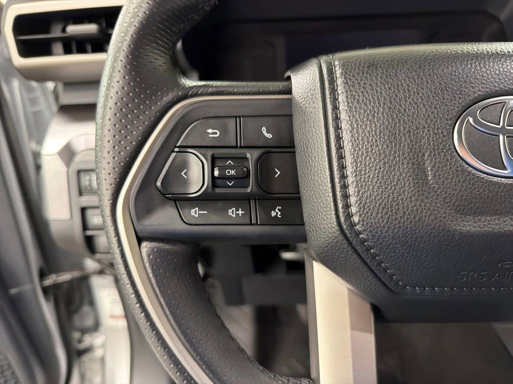 Used 2025 Toyota 4Runner SR5 RWD image 20