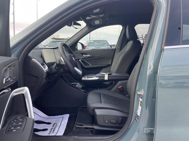 Used 2024 BMW X1 xDrive28i w/ Technology Package image 17