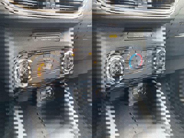 Certified 2021 Ford Escape SE w/ SE Sport Appearance Package image 17