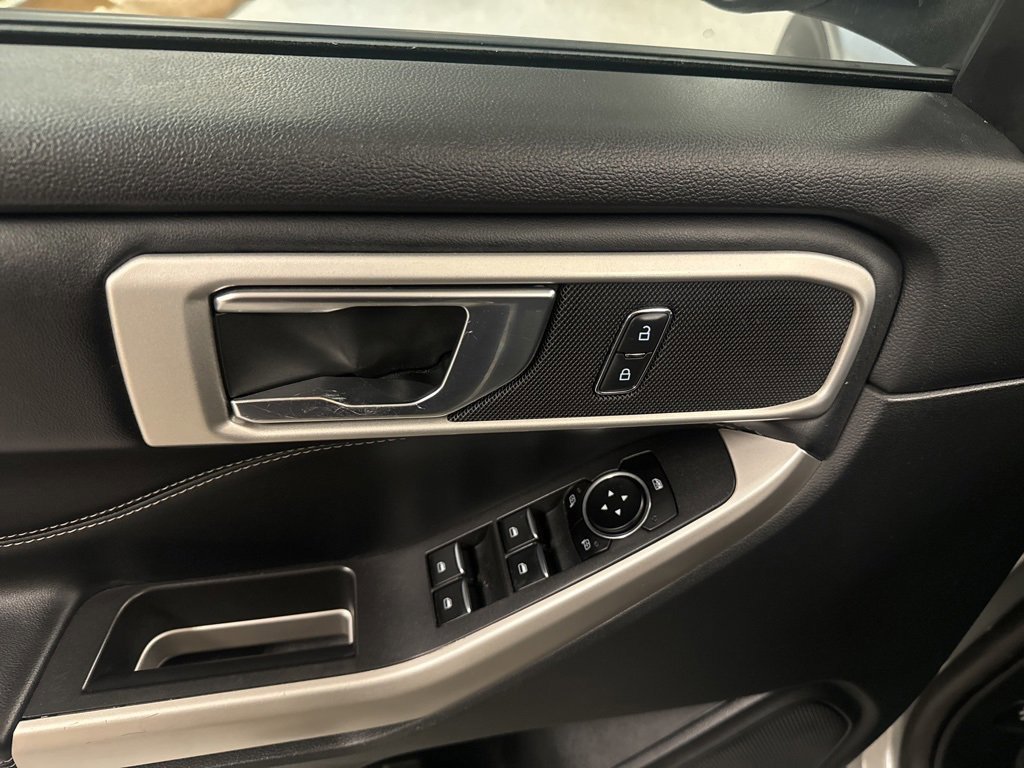 Certified 2022 Ford Explorer XLT w/ Equipment Group 202A image 21