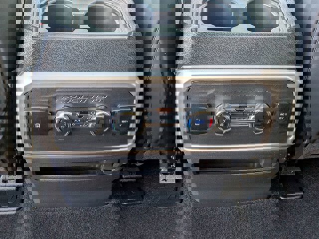 Certified 2022 Ford Expedition Max XLT image 33