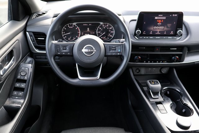 Used 2024 Nissan Rogue SV image 4