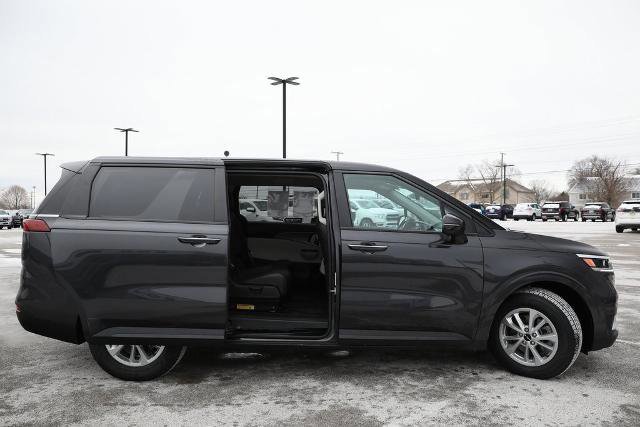 Used 2024 Kia Carnival LX image 10