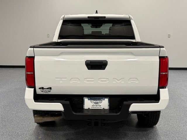 Used 2024 Toyota Tacoma TRD Off-Road AWD/4WD image 10