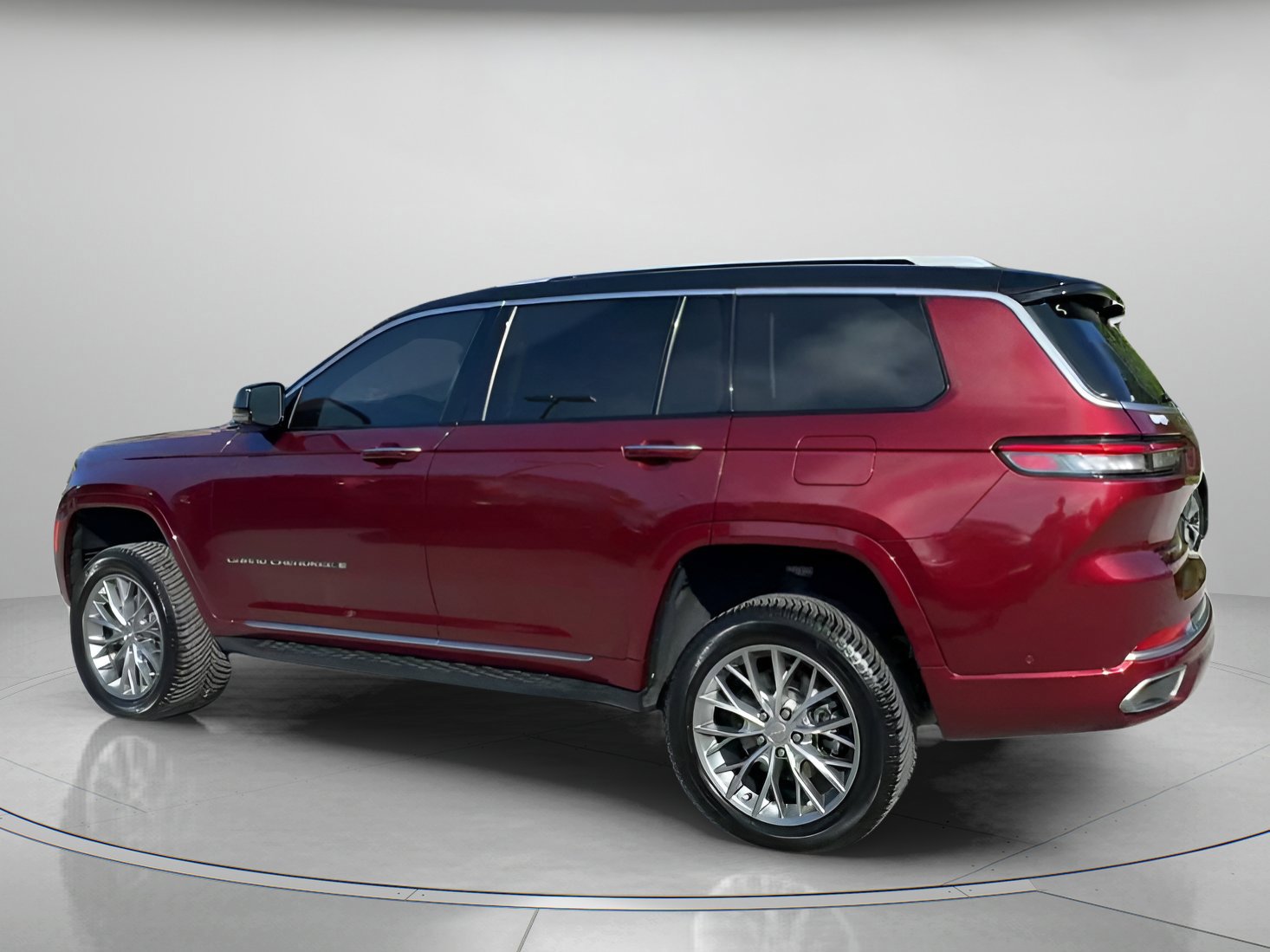 Used 2022 Jeep Grand Cherokee L Summit w/ Advanced Protech Group IV image 11