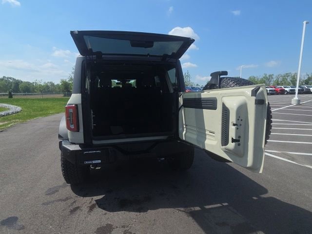 Certified 2025 Ford Bronco Outer Banks w/ Sasquatch Package AWD/4WD image 12