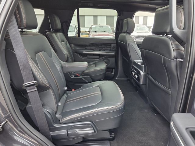 Certified 2024 Ford Expedition Platinum image 19