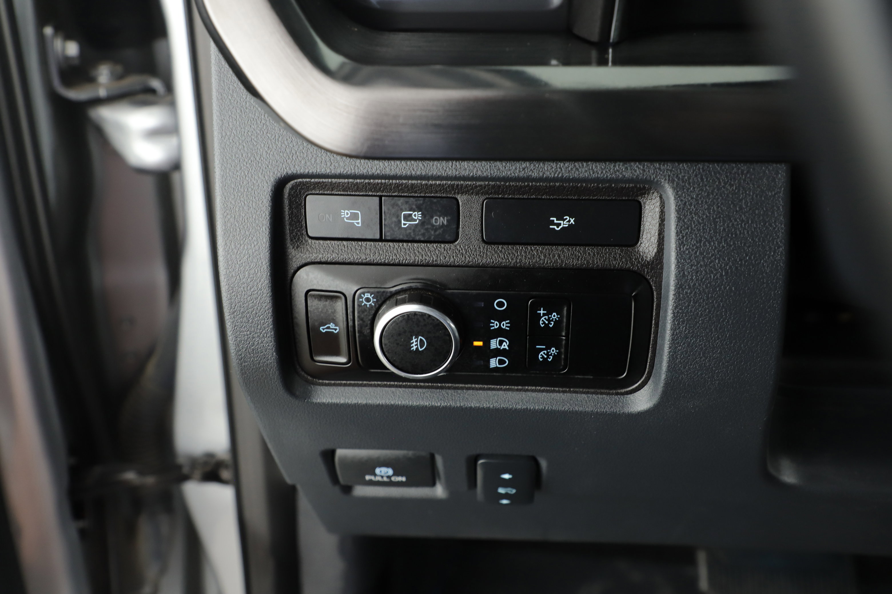 Certified 2024 Ford F350 Lariat w/ Lariat Ultimate Package image 9