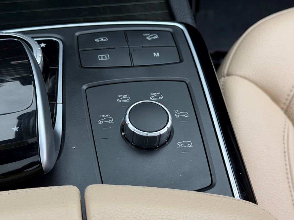 Used 2018 Mercedes-Benz GLS 450 4MATIC image 29