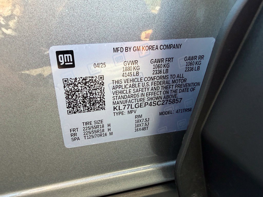 Used 2025 Chevrolet Trax RS FWD image 39