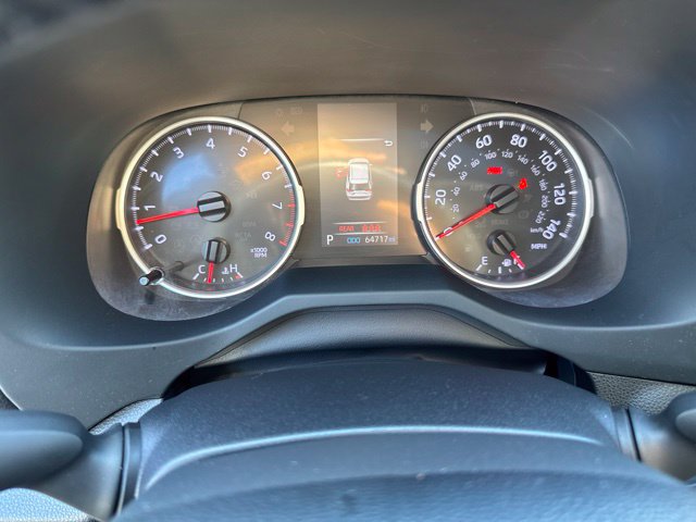 Used 2019 Toyota RAV4 XLE Premium FWD image 18