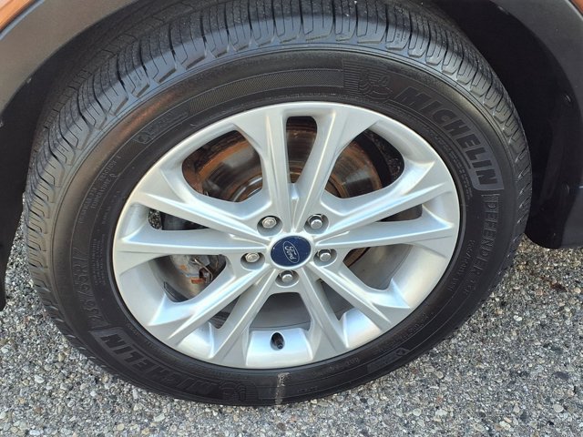 Certified 2017 Ford Escape SE w/ Equipment Group 201A FWD image 24