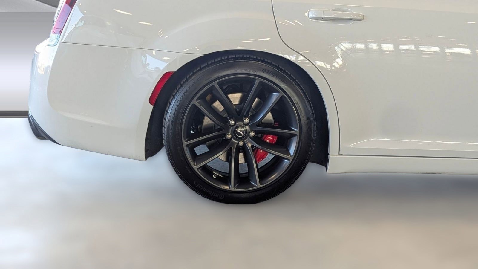 Used 2023 Chrysler 300 C image 12