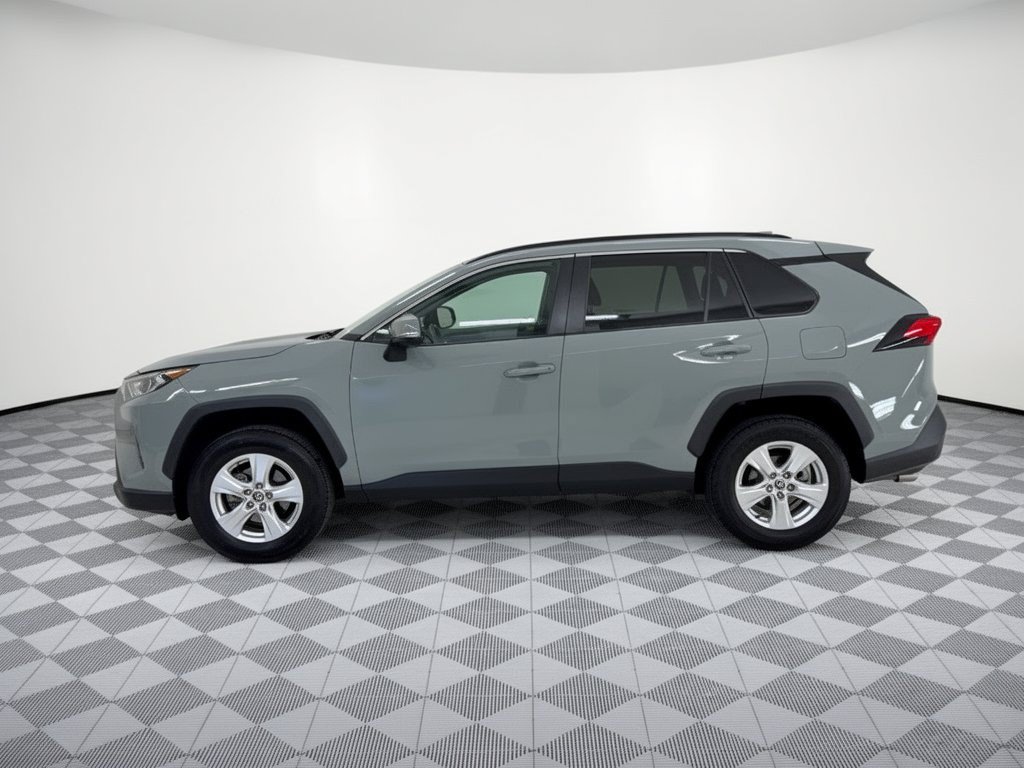 Used 2021 Toyota RAV4 XLE w/ Convenience Package AWD/4WD image 2
