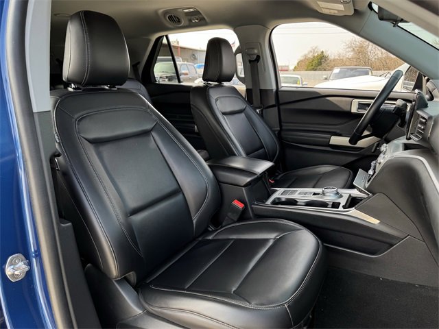 Certified 2021 Ford Explorer XLT w/ Equipment Group 202A image 32