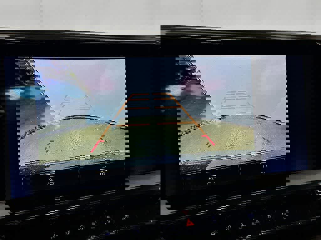 Used 2025 Chevrolet Silverado 1500 LT image 27